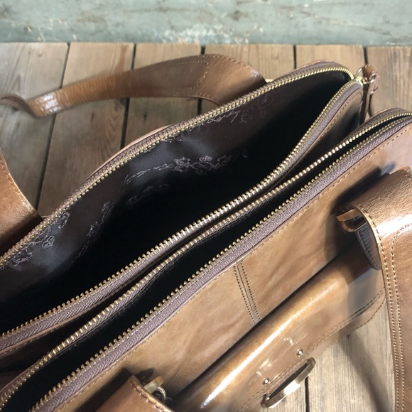 Gorgeous Kate Landry Leather Shoulder Bag - Picture 5 of 8